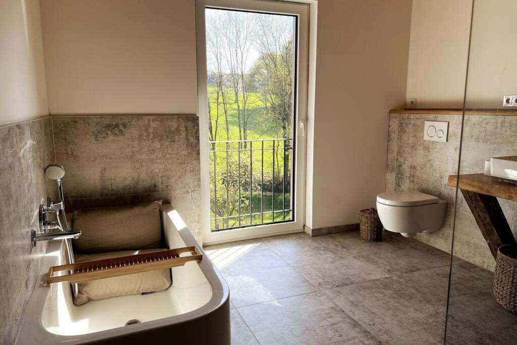 Forest Retreat- Serene 160M2 With Forest Views Wermelskirchen Exteriér fotografie